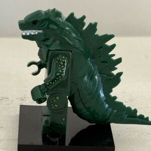 Godzilla monster movie minifigure (Not Lego)